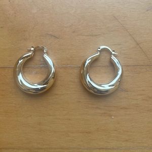 Lisa says gah twisted gold plated hoop earrings